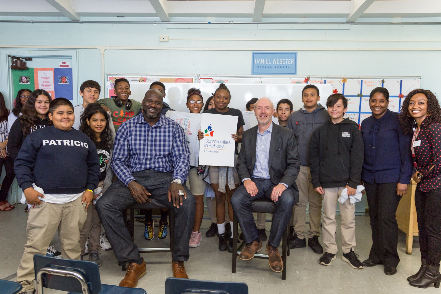 Shaquille ONeal and Keith Kratzberg with Daniel Webster Middle School Students_CISLA Event 20191011_201910141758