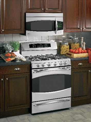 GE Profile™ 30" free-standing gas range