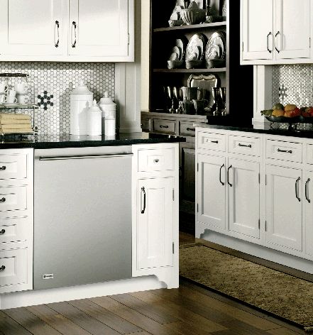 GE Monogram® fully-integrated dishwasher
