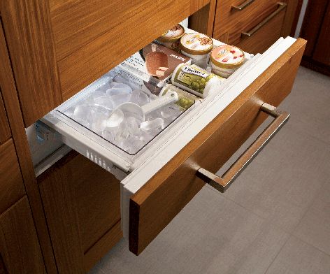 GE Monogram® 30-inch refrigerator
