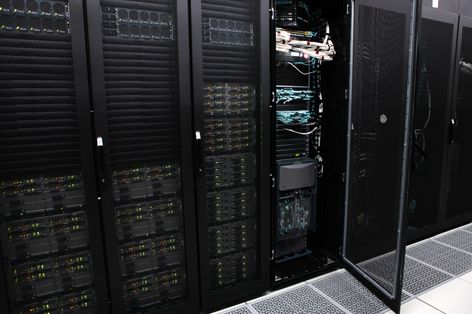 GE Appliances & Lighting Data Center — High-Density Servers