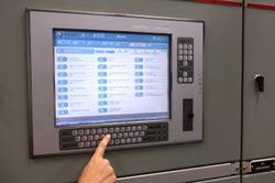 GE Appliances & Lighting Data Center — Entellysis Low-Voltage Switchgear System