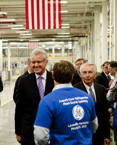 GE Chairman Jeff Immelt and Kentucky Governor Steve Beshear