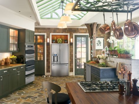 GE Profile™ kitchen with French door refrigerator (Model PFE29PSDSS)