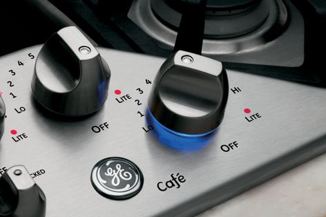 GE Café™ gas cooktop