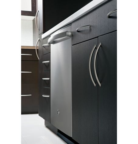 GE dishwasher (Model GDT550HSD)