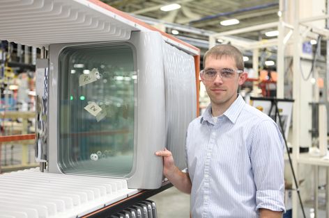 Chris Vowels, GE Topload Washer Employee