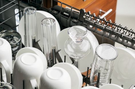 GE Monogram® Dishwasher (Model ZDT870) 