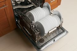 GE Monogram® Dishwasher (Model ZDT870) 