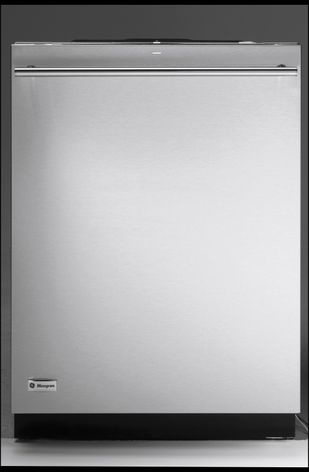 GE Monogram® Dishwasher (Model ZDT870SSF) 