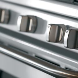 GE Artistry™ Series Freestanding Gas Range (Model AGBS45DEFWS)