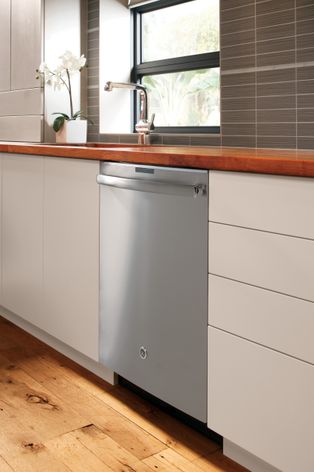 GE Profile™ Dishwasher (Models PDT750SSFSS/PDT760SSFSS)