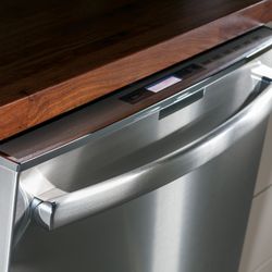 GE Profile™ Series Dishwasher (PDT760SSFSS)