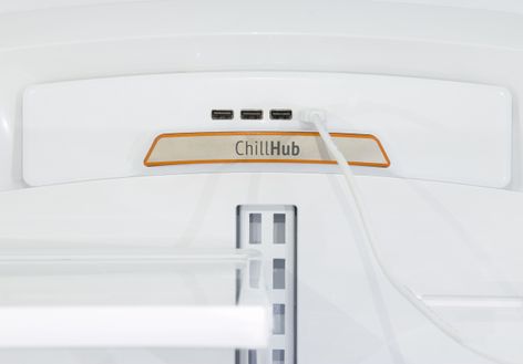 ChillHub USB hub in use