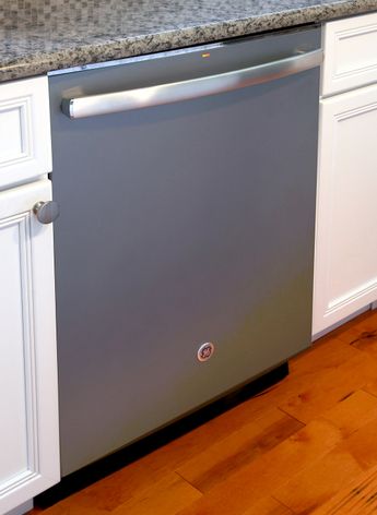 GE® stainless steel interior dishwasher in Slate (GDT580SMFES)