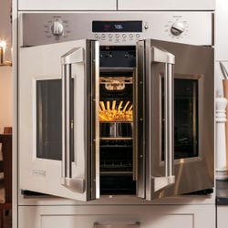 GE Monogram® French door wall oven (model ZET1FHSS)