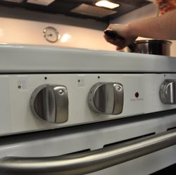Braille kit for GE’s Artistry™ range controls