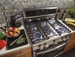 Edge-to-Edge Cooktop with Gas Burners