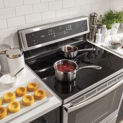 Edge-to-Edge Induction Cooktop