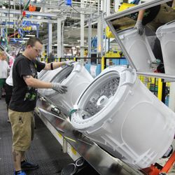 GE Appliances Offers Big-Time Savings, Introducing Industry’s Largest Agitator Washer