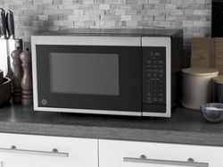 GE Smart Microwave with Scan-to-Cook Technology