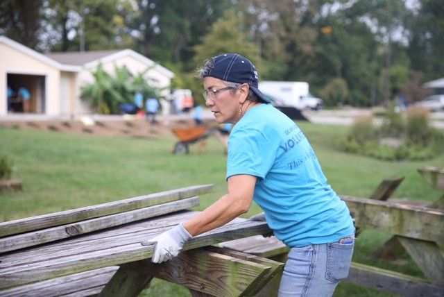 Newburg neighborhood volunteer projects
