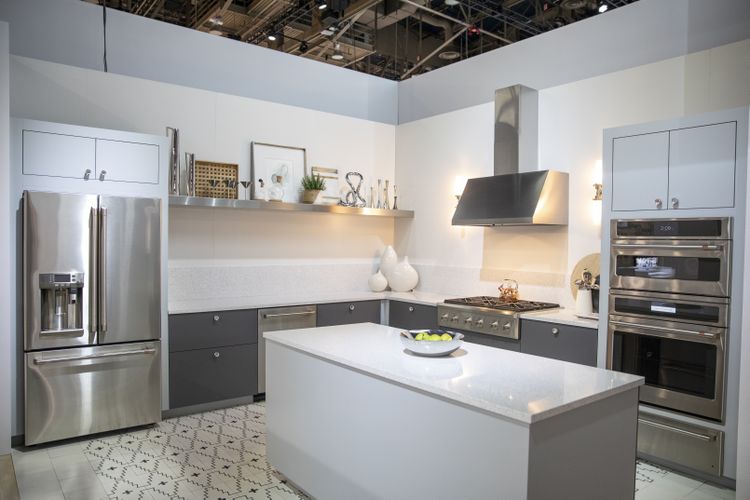CAFE 2019 KBIS Stainless Kitchen Suite