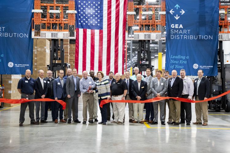 Commerce Ribbon Cutting