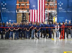GEA Commerce Employees Ribbon Cutting