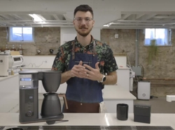 Elika Liftee, the 2020 US Brewer’s Cup winner and barista trainer at Onyx Coffee Lab, outlines the customizable settings on the new CAFÉ Specialty Drip Coffee Maker