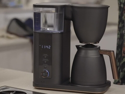 Elika Liftee, the 2020 US Brewer’s Cup winner and barista trainer at Onyx Coffee Lab, talks SCA "Gold Cup" certification for the new CAFÉ Specialty Drip Coffee Maker