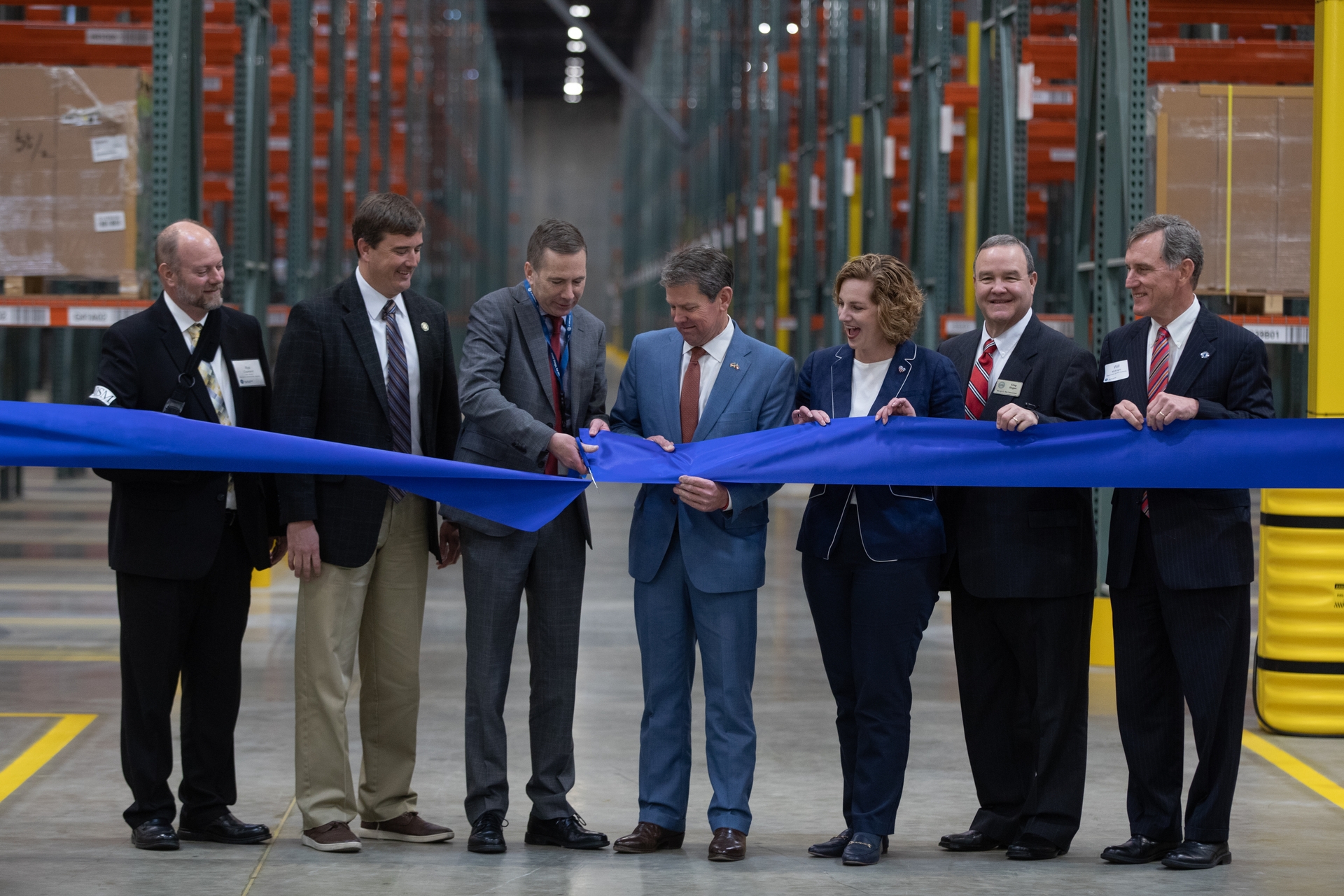 GA Gov Kemp and GEA CEO Kevin Nolan open GEA's new Southern Logistics Center