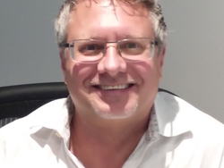 Bob Ostrowski Headshot_Monogram Designer Council