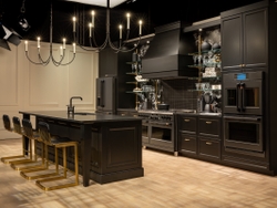 CAFÉ KBIS 2021 Kitchen: Midnight Luxe