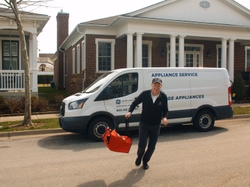 #AirFryApril--Rick Hasselbeck, CCO of GE Appliances, Took the Streets to Hand-Deliver Hot Air to Consumers