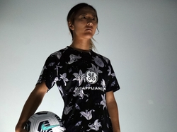 FIRST LOOK! RACING LOUISVILLE FC UNVEILS INAUGURAL KITS FIRST LOOK! RACING LOUISVILLE FC UNVEILS INAUGURAL KITS