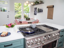 As part of the partnership, Monogram designed the kitchen layout for The LEE Initiative and donated a full suite of its latest professional appliances to be used by the visiting chefs when they are in town for instruction from Chef Edward Lee.