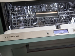 As part of the partnership, Monogram designed the kitchen layout for The LEE Initiative and donated a full suite of its latest professional appliances to be used by the visiting chefs when they are in town for instruction from Chef Edward Lee.