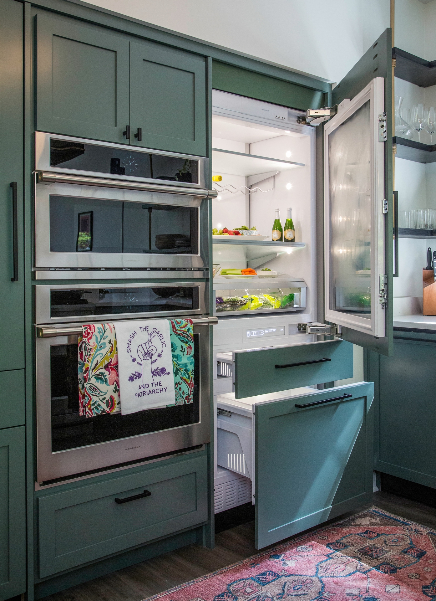 As part of the partnership, Monogram designed the kitchen layout for The LEE Initiative and donated a full suite of its latest professional appliances to be used by the visiting chefs when they are in town for instruction from Chef Edward Lee.