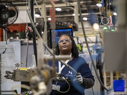 A Monogram  employee works on GE Zoneline® Ultimate V10™ assembly line