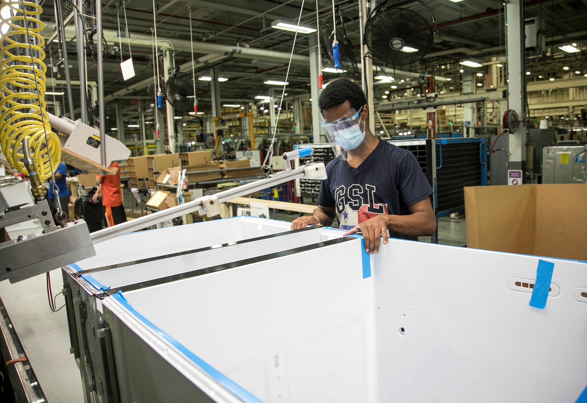 Assembly begins for 4 door refrigerator