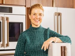 CAFÉ Enters the Espresso Category on International Coffee Day with the Launch of a New Espresso Line CAFÉ Enters the Espresso Category on International Coffee Day with the Launch of a New Espresso Line