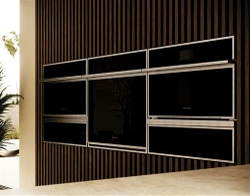 The Monogram Steam Oven in the Minimalist Collection brings sleek contemporary design to the kitchen while providing a healthy cooking alternative.