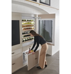 Monogram 30 Fully Integrated Wine Sommelier elevates the look of every wine collection with customizable handles and a seamless panel-ready desig
