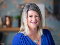 SHATTERING THE GLASS: 10 YEARS OF RECOGNIZING OUTSTANDING FEMALE LEADERSHIP IN MANUFACTURING SHATTERING THE GLASS: 10 YEARS OF RECOGNIZING OUTSTANDING FEMALE LEADERSHIP IN MANUFACTURING