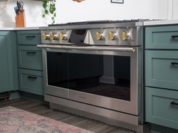 As part of the partnership, Monogram designed the kitchen layout for The LEE Initiative and donated a full suite of its latest professional appliances to be used by the visiting chefs when they are in town for instruction from Chef Edward Lee.