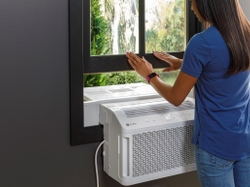 GE PROFILE™ INTRODUCES NEW CLEARVIEW™ WINDOW AIR CONDITIONER WITH INDUSTRY EXCLUSIVE DESIGN