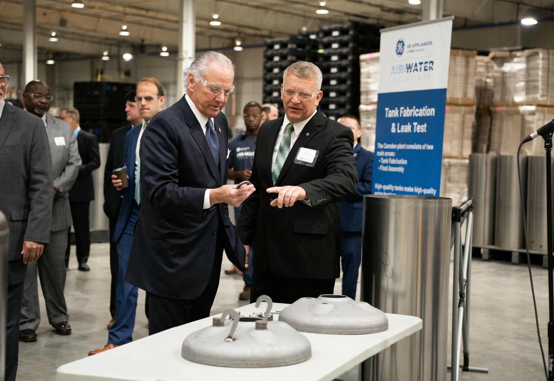 Gov. Henry McMaster tours the Camden plant with plant director Frank  Scheffel | GE Appliances