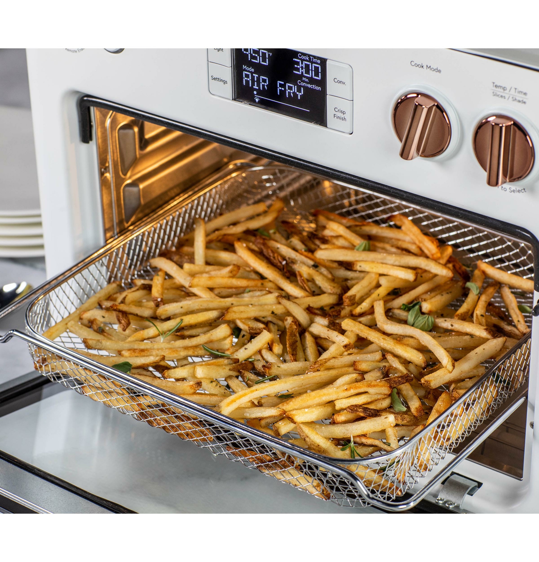 The CAFÉ™ Couture™ Oven Includes Air Fry 