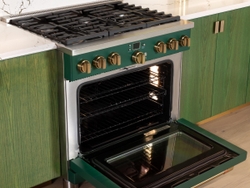  THE CAPSULE COLLECTION CAFÈ EMERALD COMMERCIAL STYLE RANGE FEATURES A SPACIOUS OVEN WITH AMPLE CAPACITY AND THE CONVENIENCE OF A NO-PREHEAT AIR FRY 